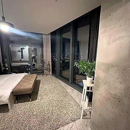Lavish With 180 Ist View At 40f Gym Pool 89 מלון