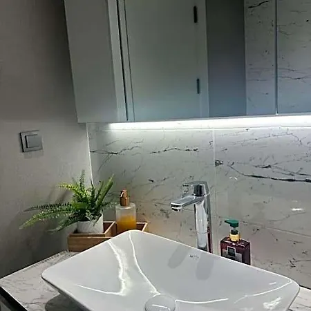 Lavish With 180 Ist View At 40f Gym Pool 89