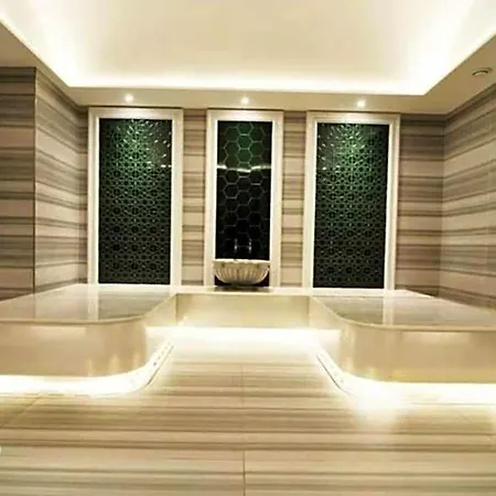 Lavish With 180 Ist View At 40f Gym Pool 89